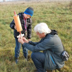 stand raketa s trubkovym stabizatorem